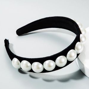 Pearl design headband